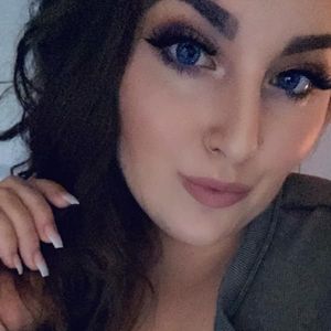 Meet your Posher, Karollyn